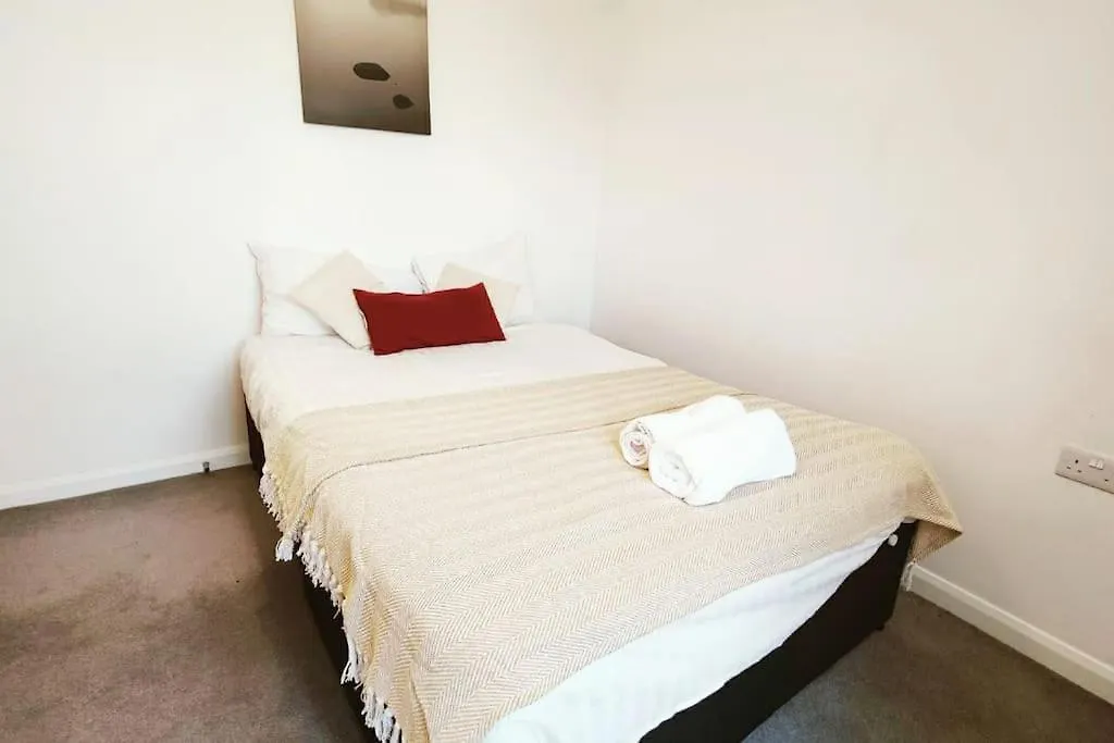 Aldgate Flats In E1. Apartment London 0*,